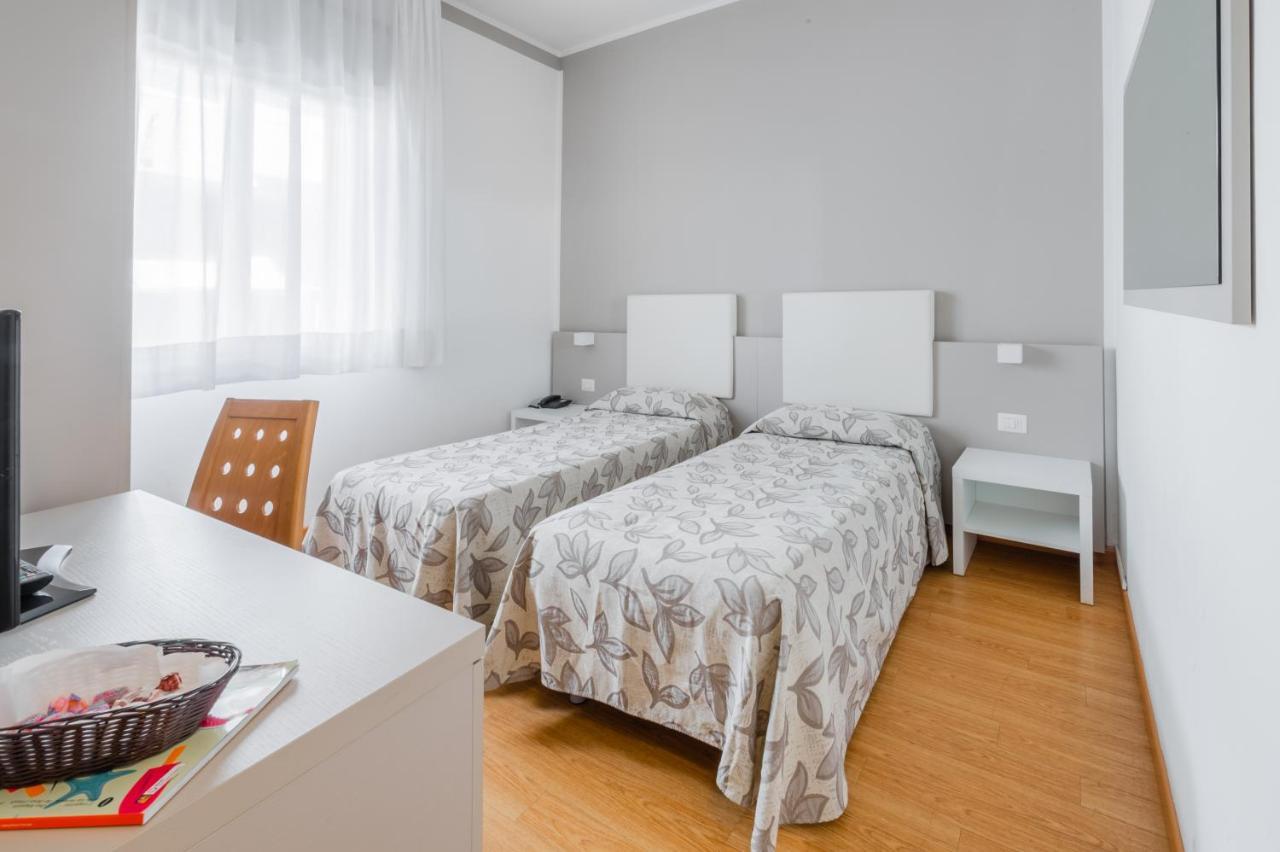 Hotel Del Corso Bibione Exterior photo